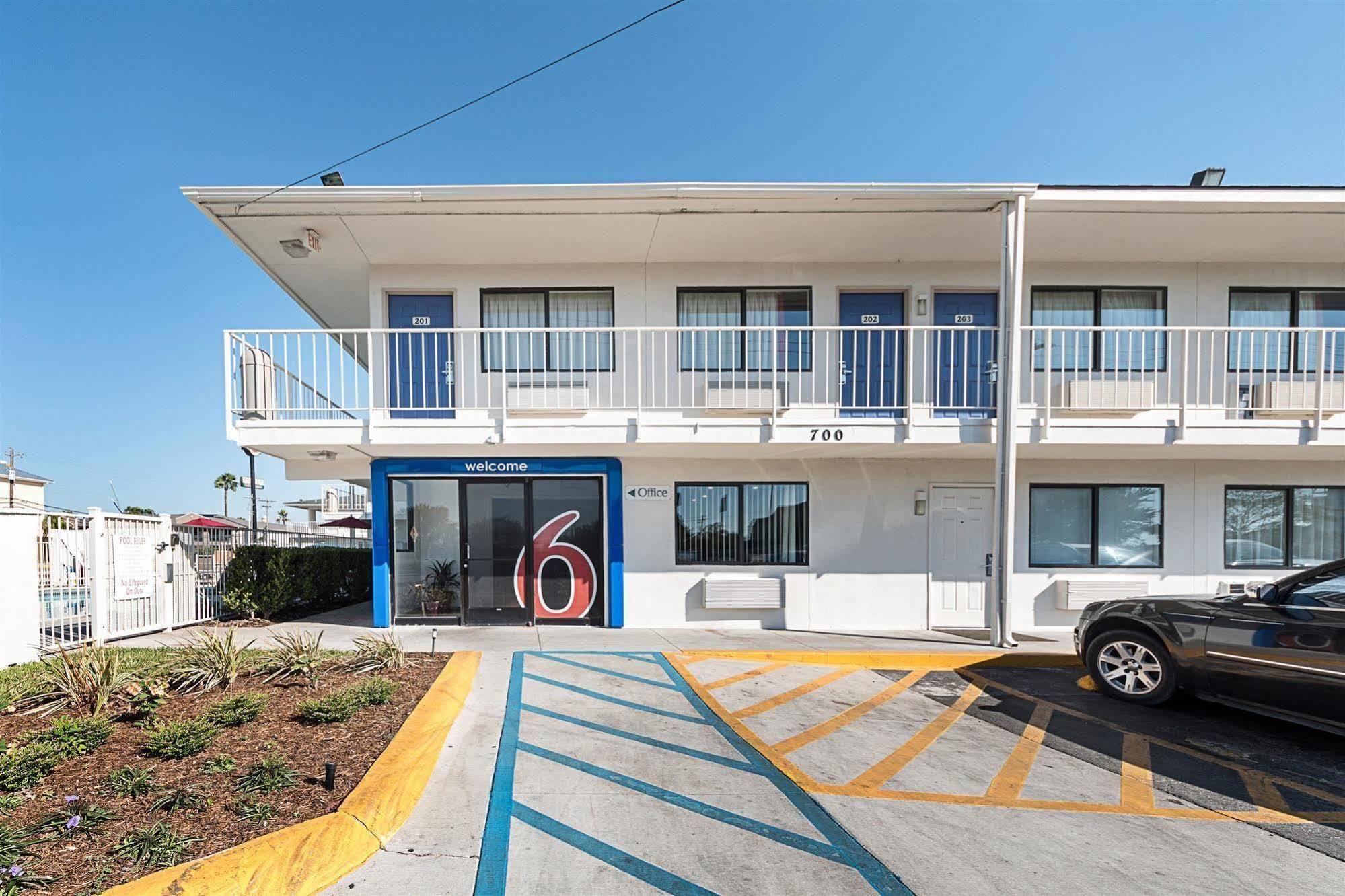 Motel 6-Mcallen, Tx Bagian luar foto