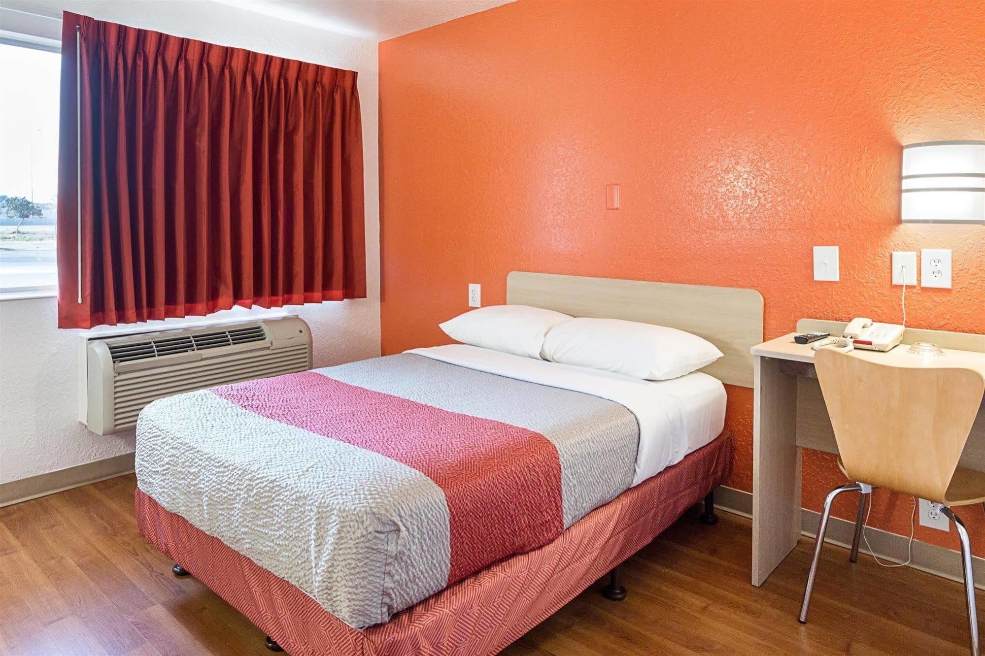 Motel 6-Mcallen, Tx Bagian luar foto