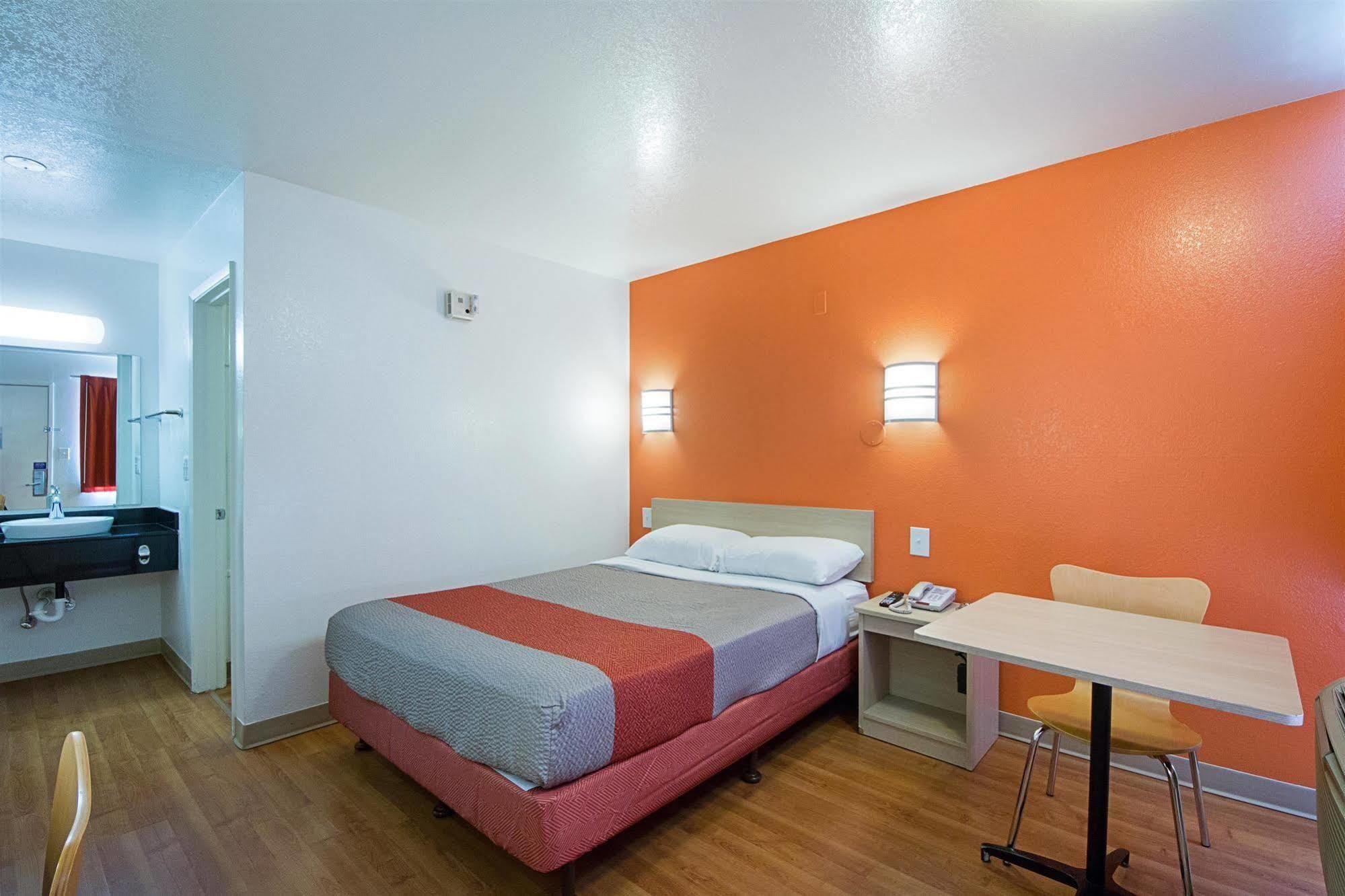 Motel 6-Mcallen, Tx Bagian luar foto