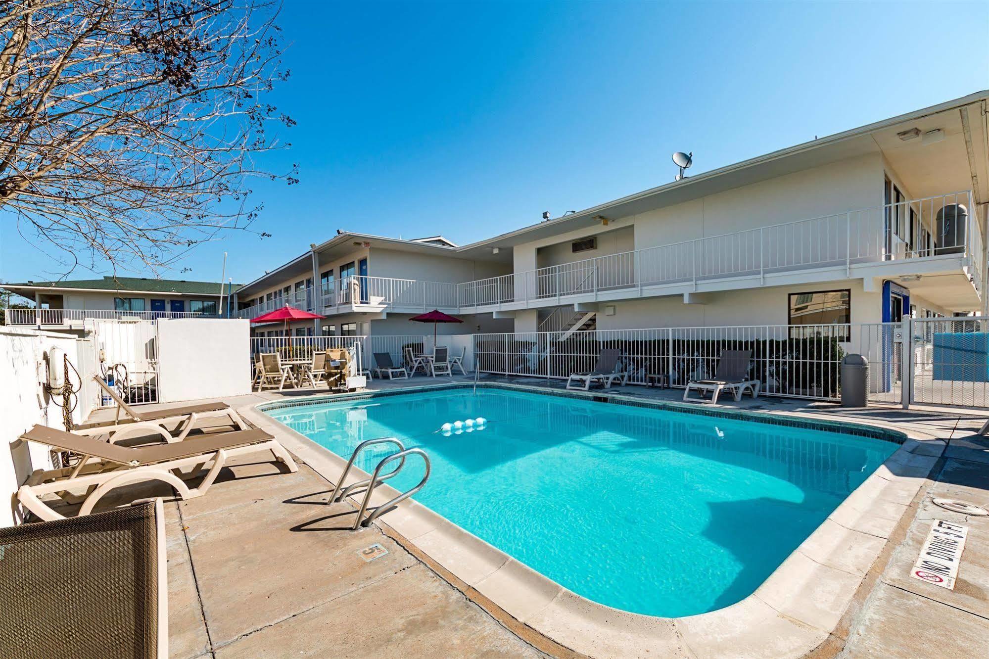 Motel 6-Mcallen, Tx Bagian luar foto